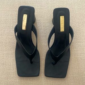 NORDSTROM BILLINI HEELS BLACK GENTLY WORN LIKE NEW!!! Size 7